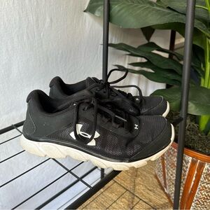 Under Armour Running Shoes / Size 8.5